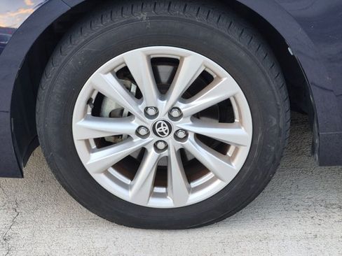 Used 2024 Toyota Corolla LE w/ LE Convenience Package FWD image 6