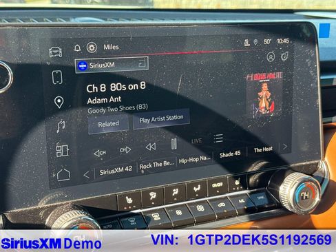 Used 2025 GMC Canyon AT4 w/ Nightfall Edition image 33