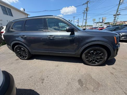 Used 2021 Kia Telluride EX w/ EX Premium Package AWD/4WD image 3