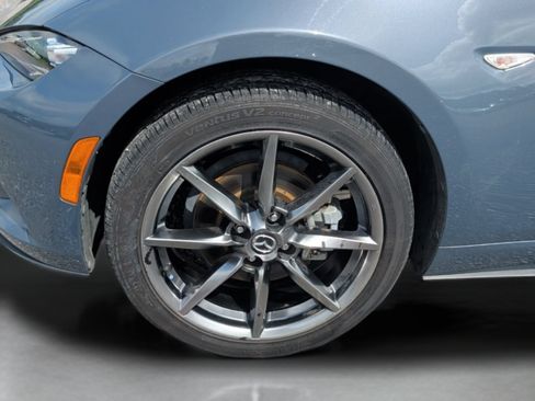Used 2021 MAZDA MX-5 Miata RF Grand Touring RWD image 12