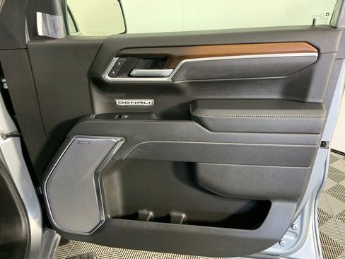 Used 2025 GMC Sierra 1500 Denali image 26