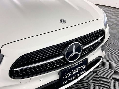 Certified 2022 Mercedes-Benz E 450 4MATIC Sedan image 21