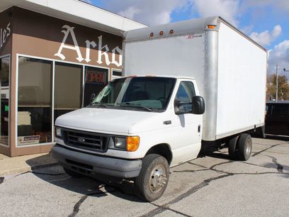 Used 2005 Ford E-450 and Econoline 450