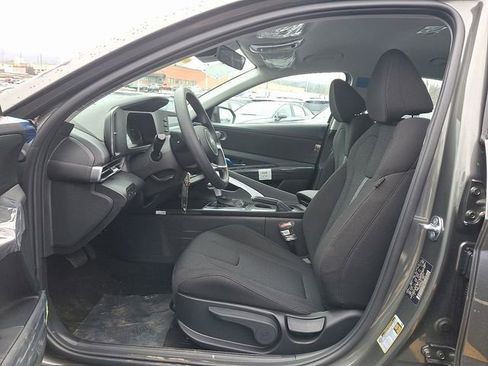 New 2026 Hyundai Elantra SE image 5