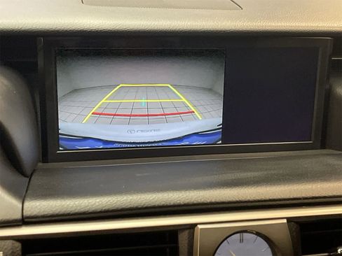 Used 2018 Lexus IS 350 F Sport image 4