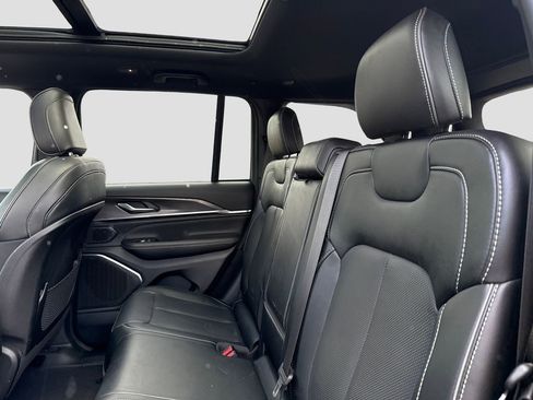 Used 2024 Jeep Grand Cherokee Overland w/ Trailer Tow Package image 26