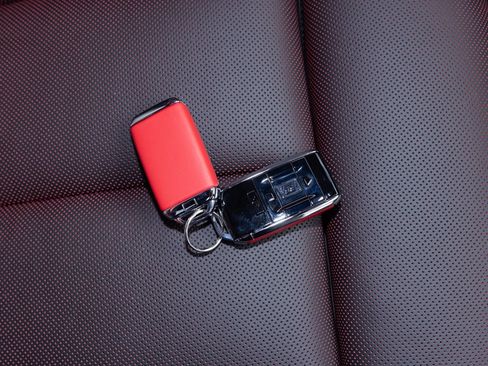 New 2025 Rolls-Royce Cullinan image 63