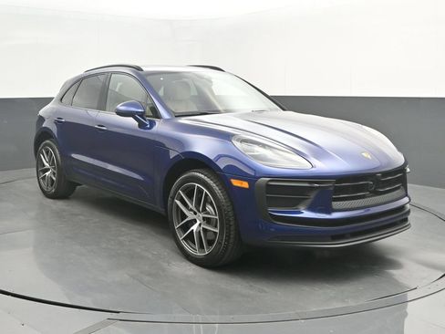 New 2026 Porsche Macan AWD/4WD image 9