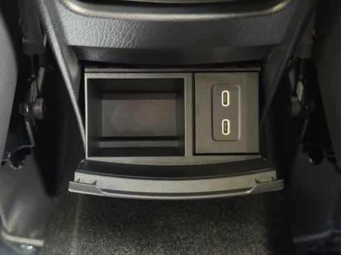 Used 2025 Mercedes-Benz GLA 35 AMG 4MATIC w/ Exclusive Trim Package image 39