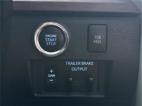 Used 2020 Toyota Tundra Limited image 30