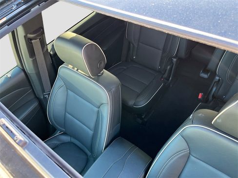 Used 2023 Chevrolet Traverse Premier w/ Redline Edition image 23