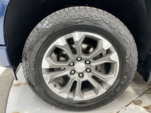 Used 2023 Chevrolet Silverado 1500 High Country w/ Z71 Off-Road Package AWD/4WD image 26