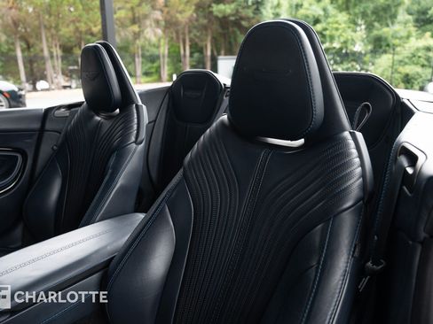 Used 2019 Aston Martin DB11 Volante RWD image 20