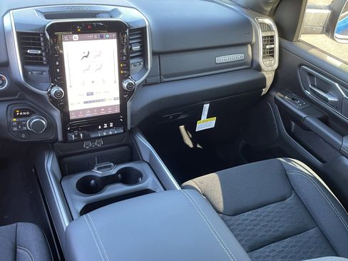 New 2026 RAM 1500 Big Horn AWD/4WD image 13