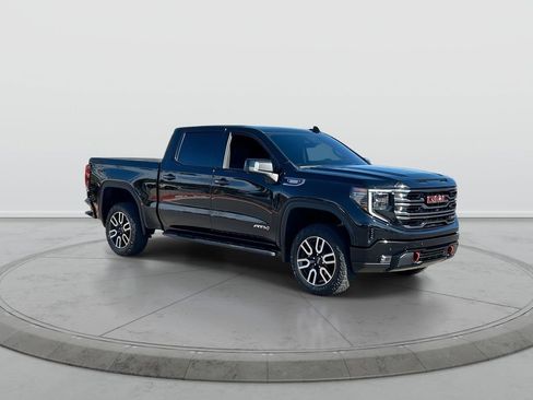 Used 2025 GMC Sierra 1500 AT4 w/ AT4 Premium Package AWD/4WD image 2
