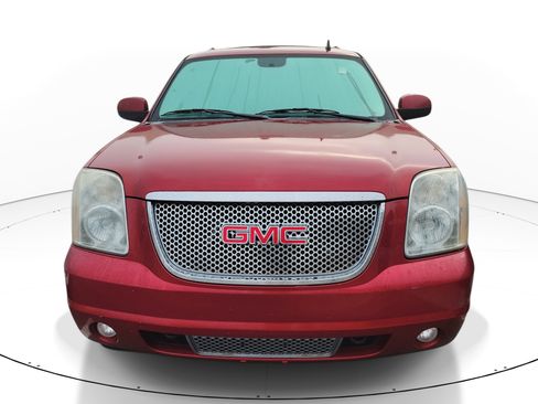 Used 2013 GMC Yukon Denali image 2
