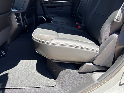 New 2026 RAM 2500 Laramie AWD/4WD image 19