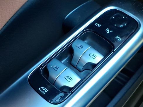 New 2026 Mercedes-Benz C 300 4MATIC Sedan image 13