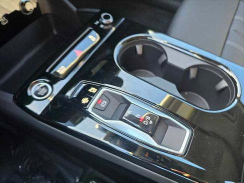 New 2025 Audi Q6 e-tron Premium Plus image 33