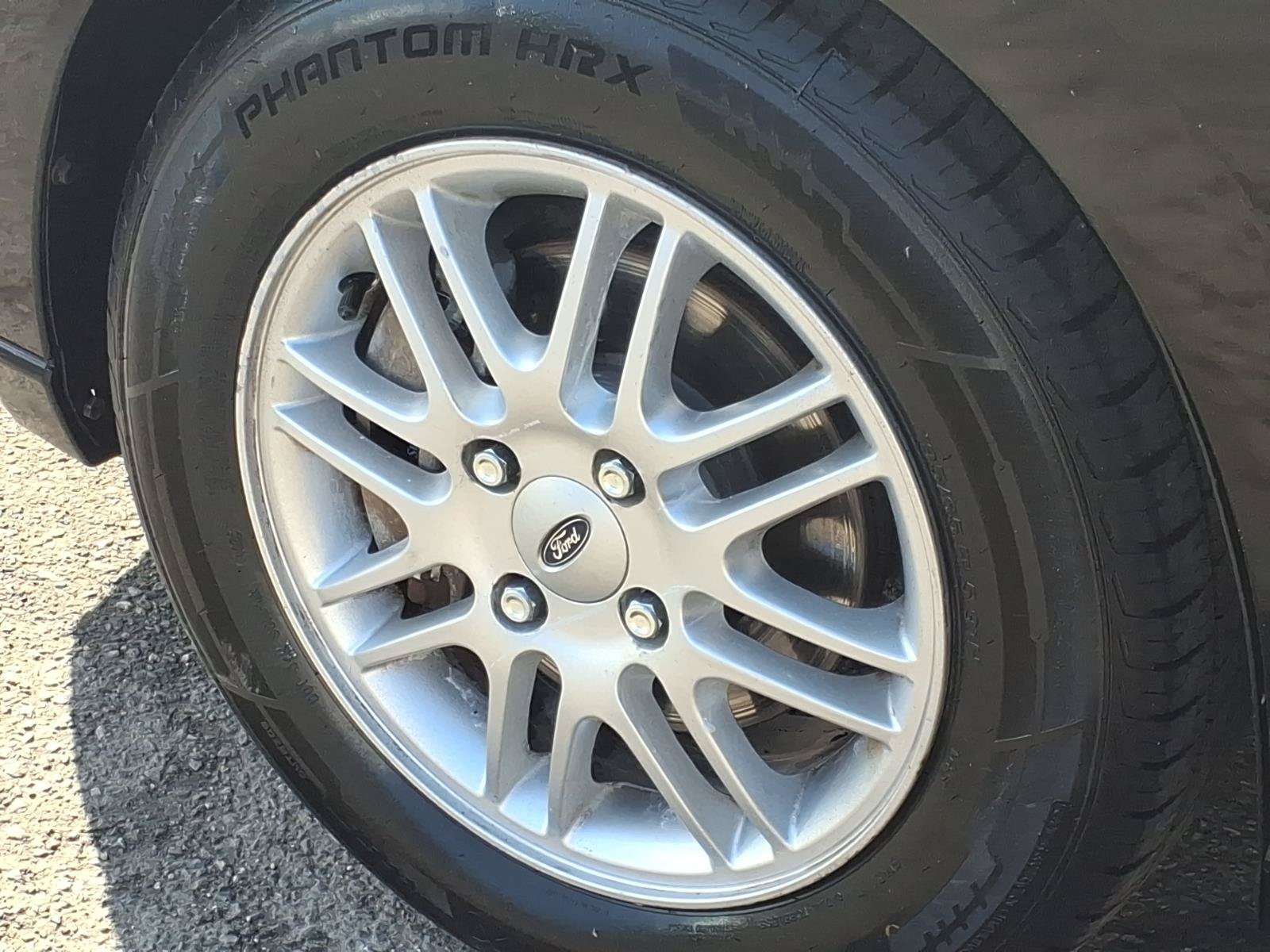 Used 2009 Ford Focus SE FWD image 9