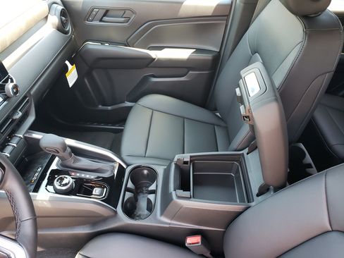 New 2026 Chevrolet Colorado Trail Boss AWD/4WD image 24