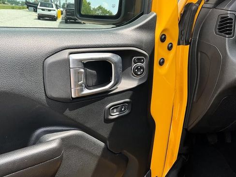 Used 2021 Jeep Wrangler Sport AWD/4WD image 13