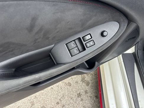 Used 2019 Nissan 370Z NISMO RWD image 22
