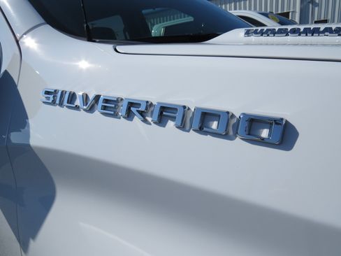 Used 2025 Chevrolet Silverado 1500 LT AWD/4WD image 13