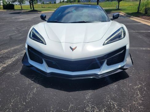 Used 2024 Chevrolet Corvette Z06 w/ Z07 Performance Package RWD image 17