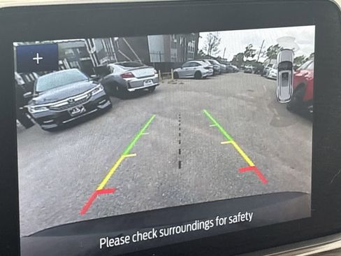 Used 2020 Ford Escape Titanium image 28