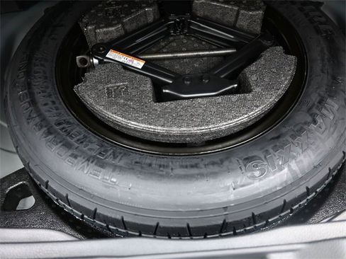 New 2025 Toyota RAV4 XLE image 29