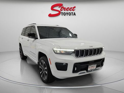 Used 2024 Jeep Grand Cherokee L Overland w/ Advanced Protech Group III AWD/4WD image 5