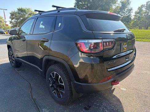 Used 2020 Jeep Compass Trailhawk AWD/4WD image 5