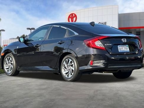 Used 2018 Honda Civic EX image 8