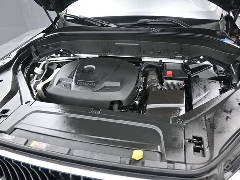 Used 2021 Volvo XC90 T6 Momentum AWD/4WD image 15