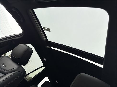 Used 2023 Cadillac XT6 Premium Luxury image 39