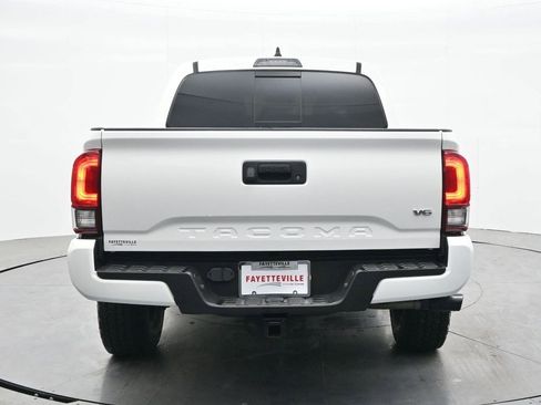 Used 2022 Toyota Tacoma SR5 w/ Technology Package image 6