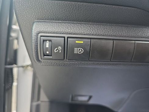 Used 2023 Toyota Corolla LE image 21