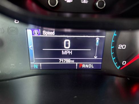 Used 2017 Chevrolet Colorado Z71 image 16