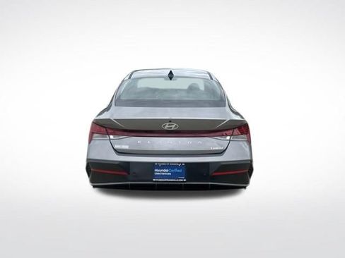 Used 2024 Hyundai Elantra Limited FWD image 4