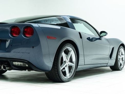 Used 2011 Chevrolet Corvette Coupe w/ 1LT image 13