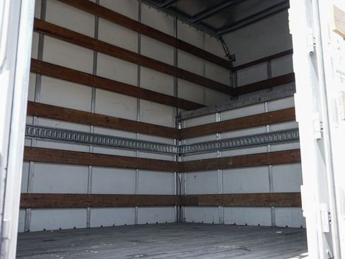 Used 2015 Ford F650 2WD Crew Cab Super Duty image 17