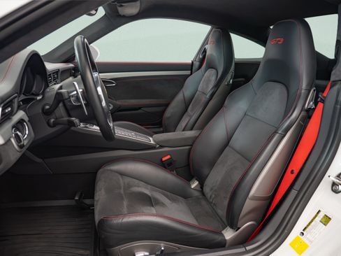 Used 2014 Porsche 911 GT3 RWD image 9