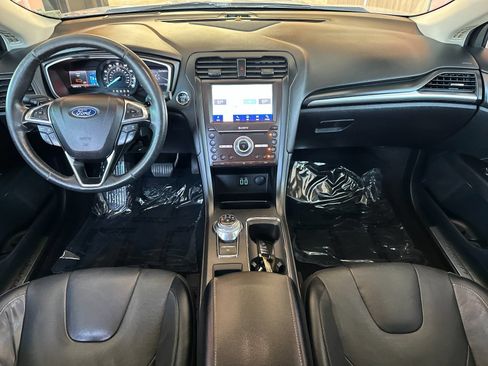 Used 2020 Ford Fusion Titanium AWD/4WD image 17