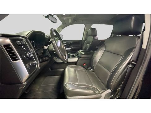 Used 2018 Chevrolet Silverado 1500 LTZ Z71 w/ LTZ Plus Package AWD/4WD image 12