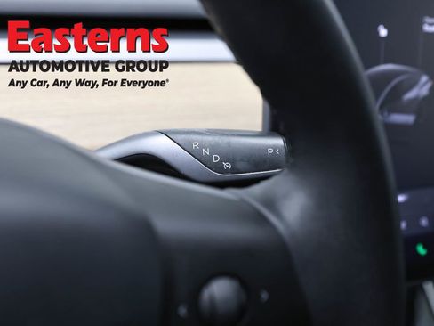 Used 2021 Tesla Model Y Long Range AWD/4WD image 13