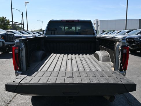 Used 2025 GMC Sierra 2500 Denali Ultimate w/ Max Trailering Package image 14