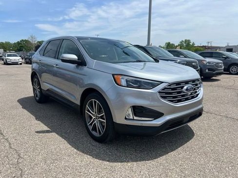 Used 2024 Ford Edge Titanium w/ Equipment Group 301A AWD/4WD image 3
