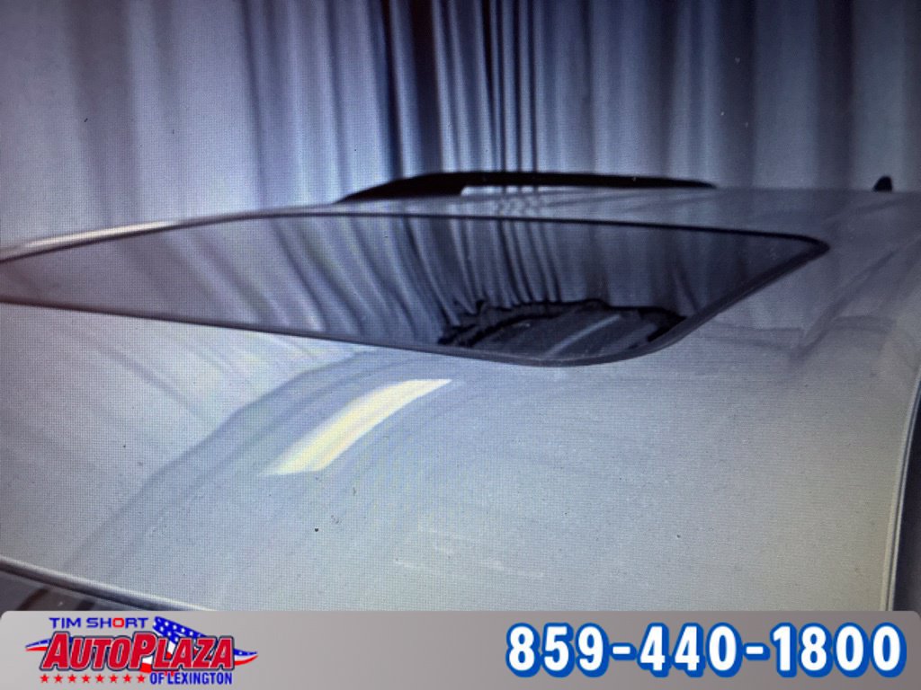 Used 2023 Toyota Sienna XSE AWD/4WD image 7