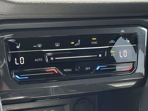 Certified 2024 Volkswagen Tiguan SE image 26